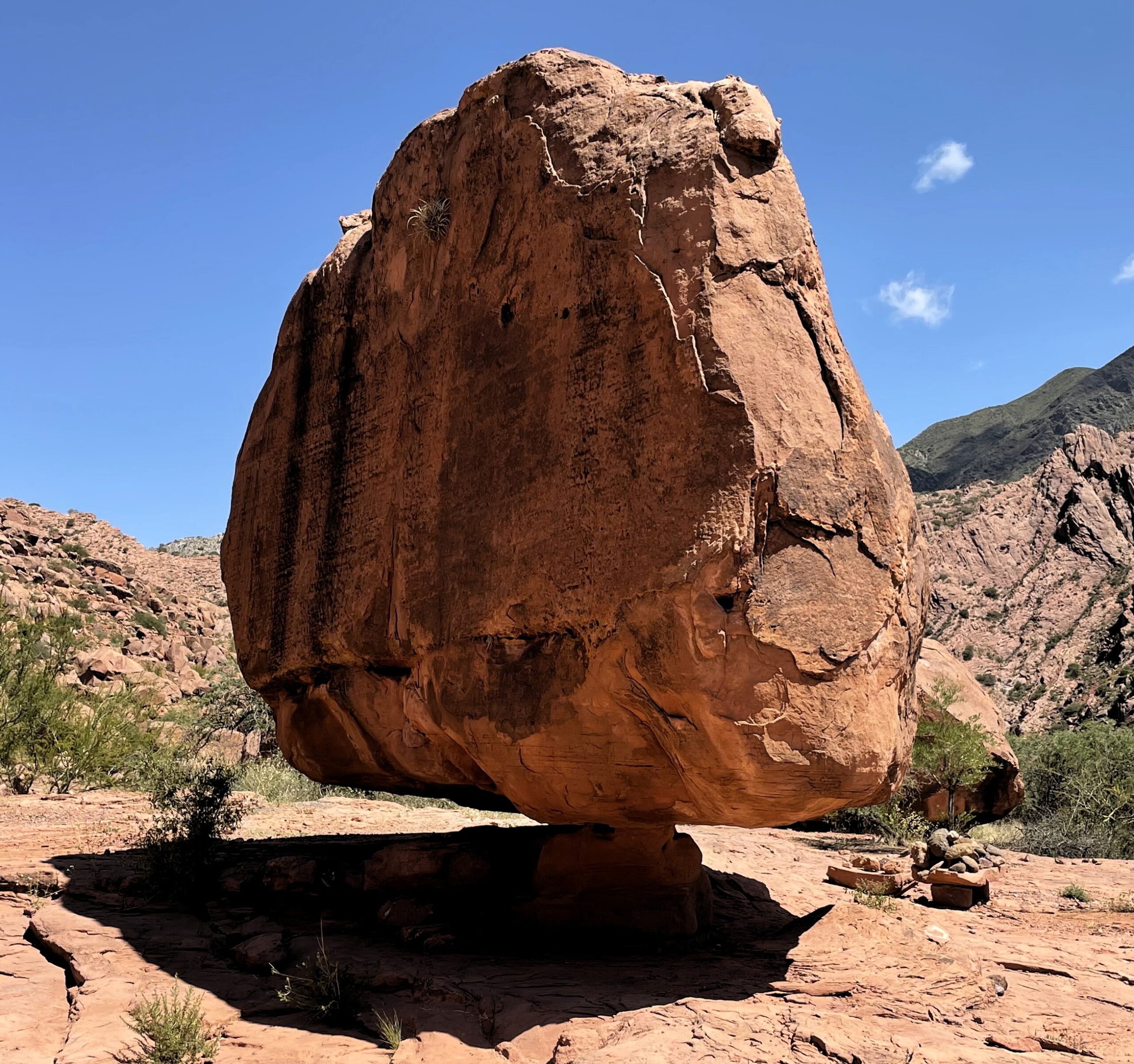Inmenso dolmen en el Santuario de las Rocas.