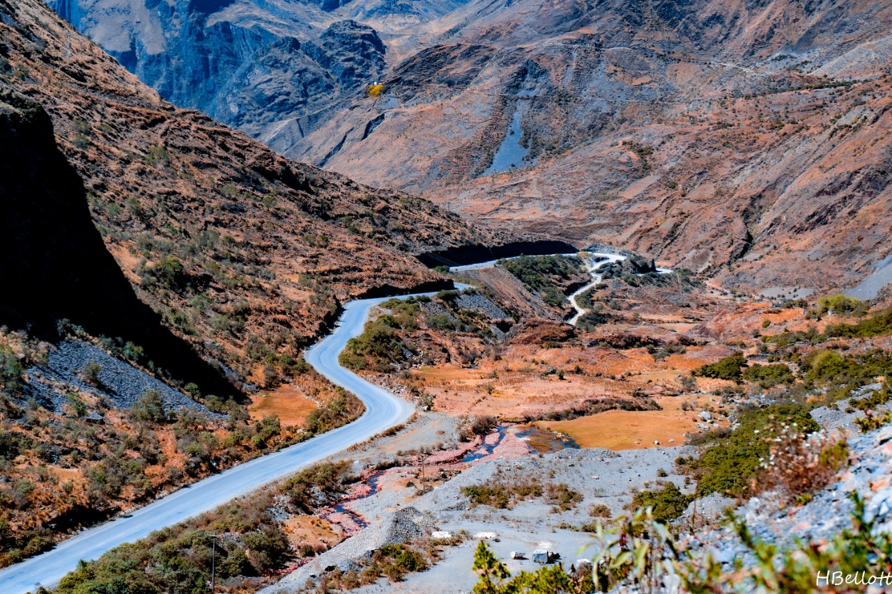 Ruta Quime - Cochabamba, paisaje en el sector de Quime a Huanacota.