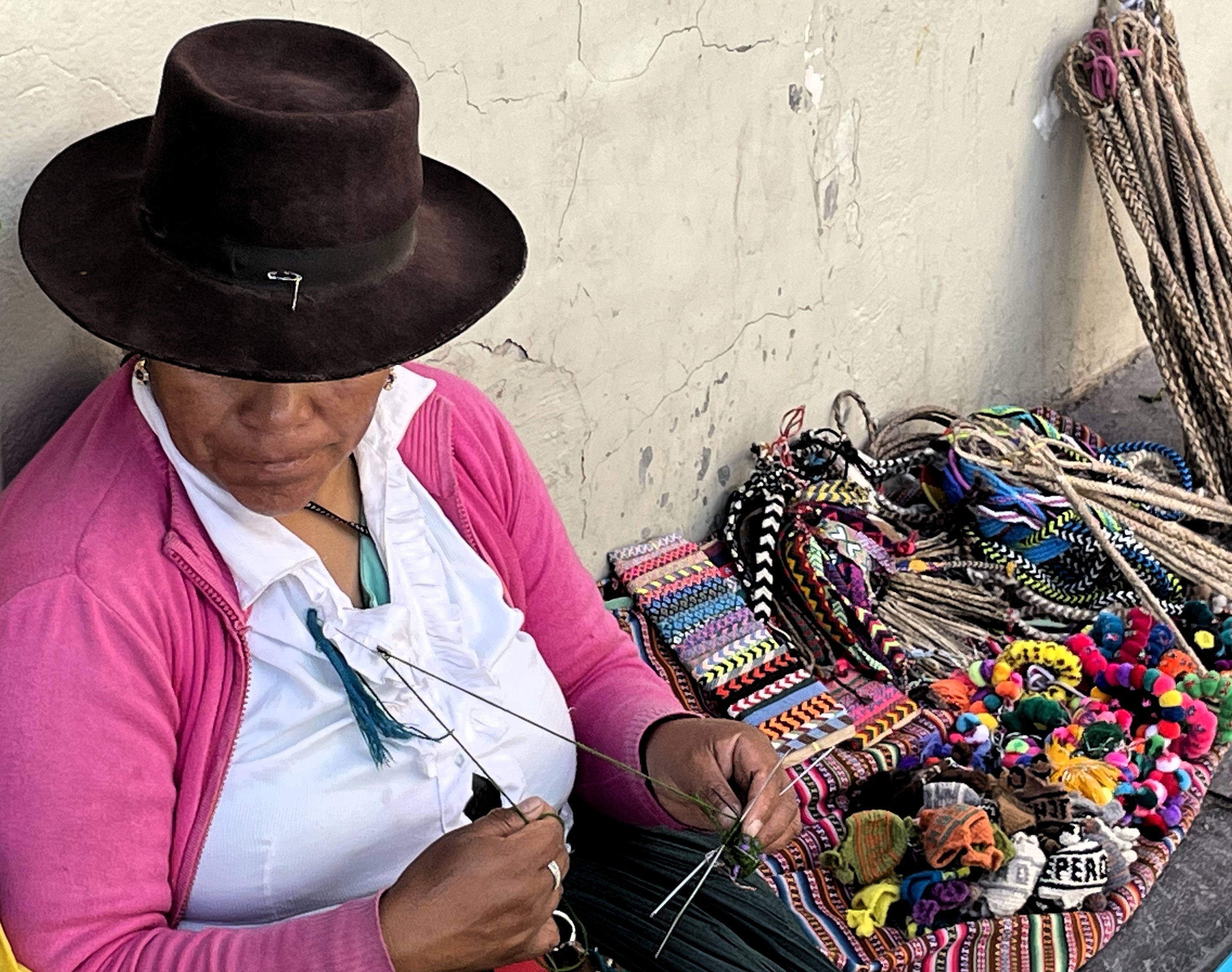 Travesía Cusco - Rancho Grande, Ayacucho, artesana callejera