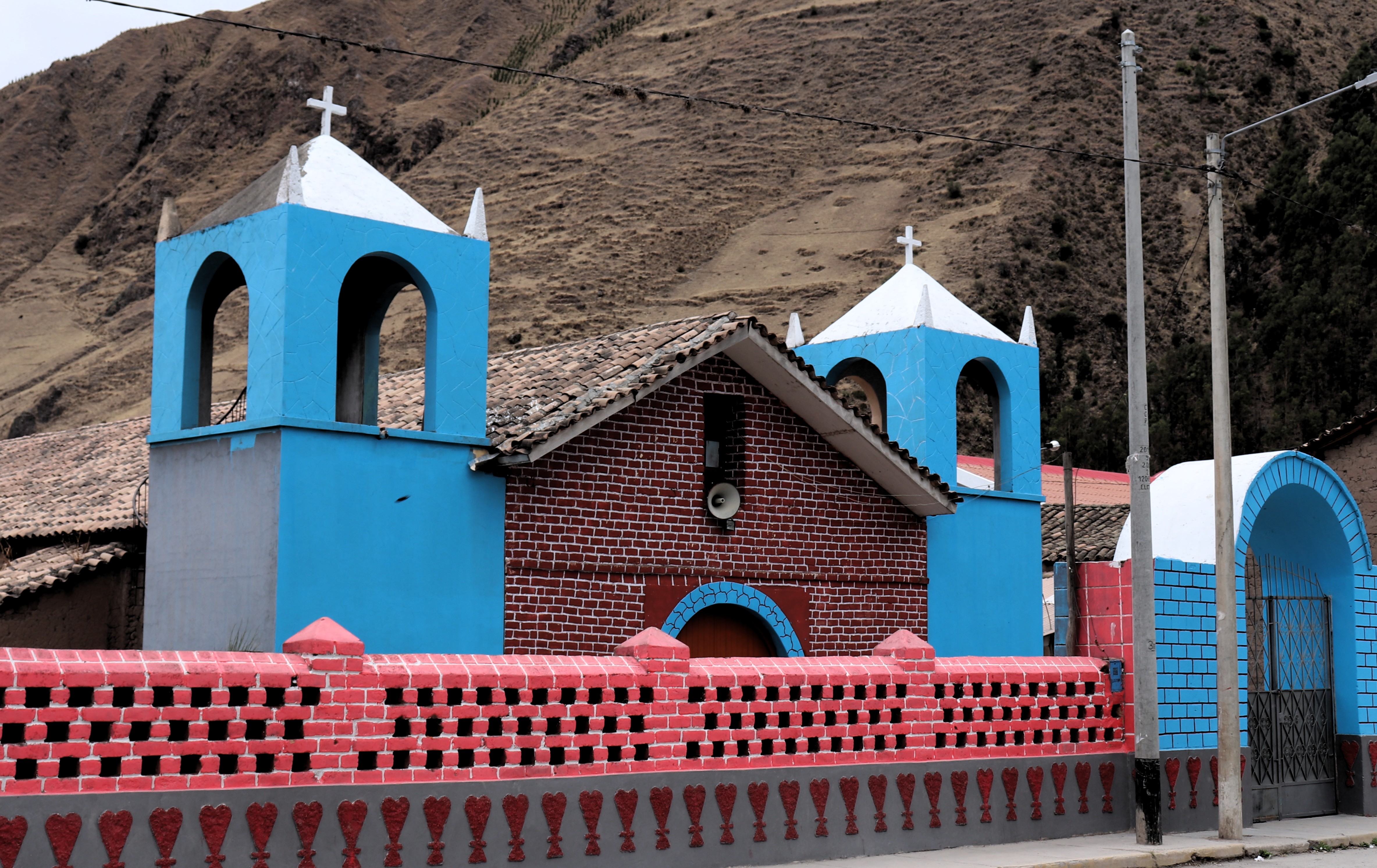Travesía Cusco - Rancho Grande, iglesia de Ocros, Huamanga
