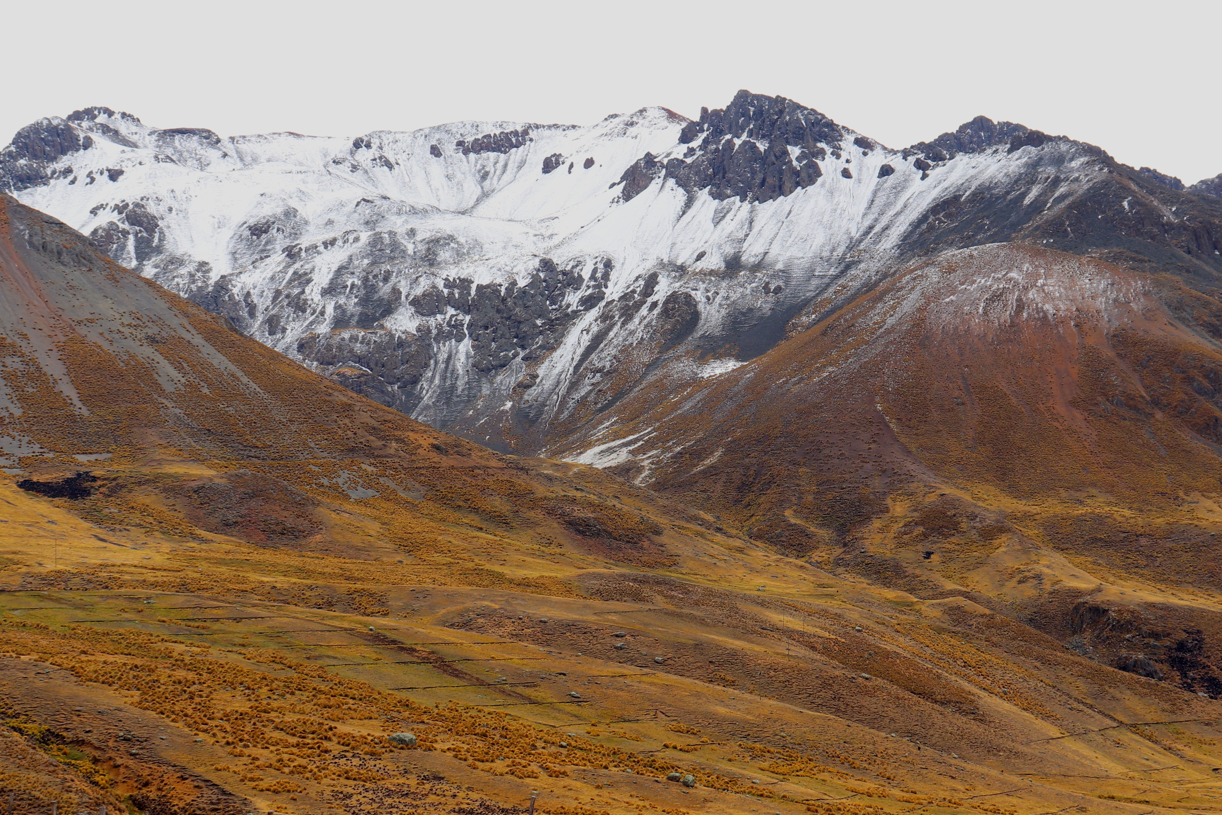 Travesía Cusco - Rancho Grande, nevado del cerro Antara.